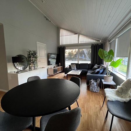 Luftig Og Sentral Leilighet I Tromsdalen Tromsø Exterior foto
